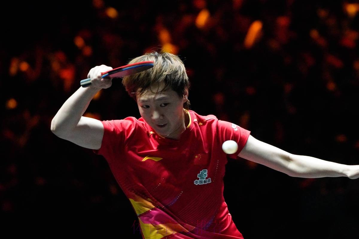 王曼昱气势如虹横扫对手 晋级WTT冠军赛8强